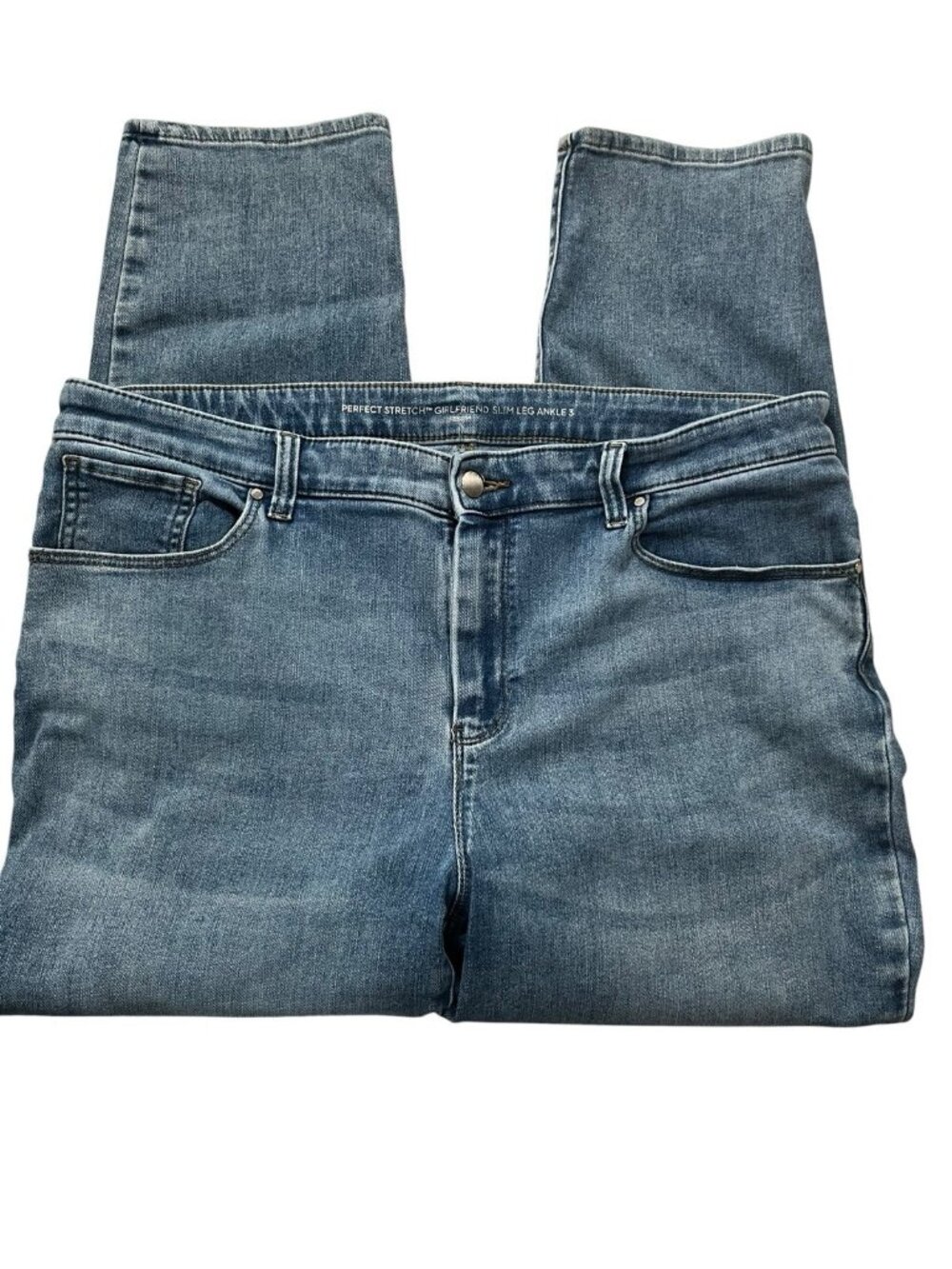 Chico's Perfect stretch Girlfriend Slim Leg Ankle Jeans Women's 3(16)